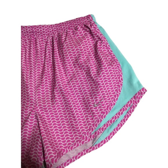 Nike Athletic Shorts Womens Size Medium NWOT - Picture 2 of 11